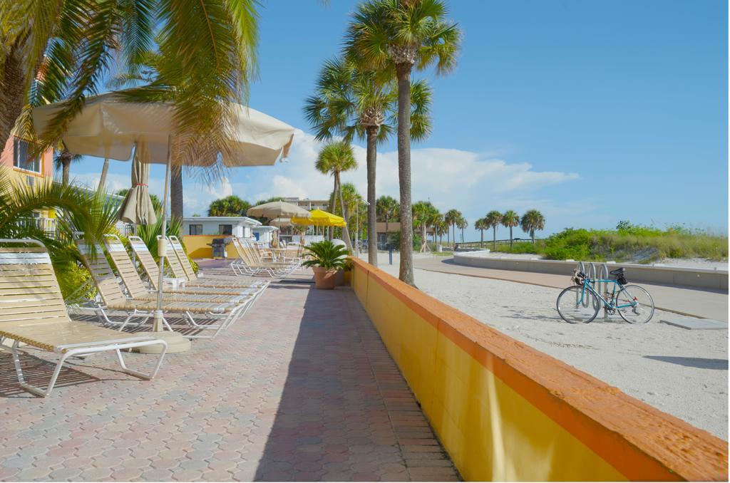 Page Terrace Beachfront Hotel St. Pete Beach Exteriör bild